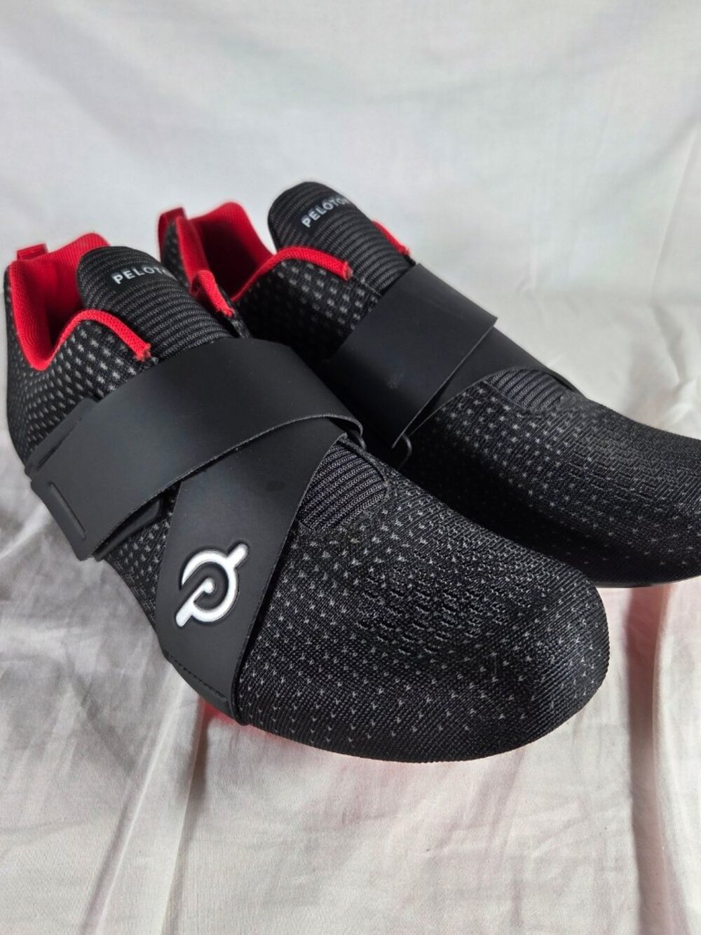 Peloton Indoor Cycling Shoes Men's 9 / Women's 10.5 Cleats Included